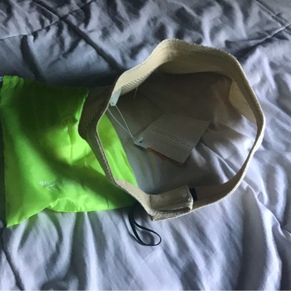 Oh Sunny beige visor hat with carrying bag NWT - Picture 4 of 7